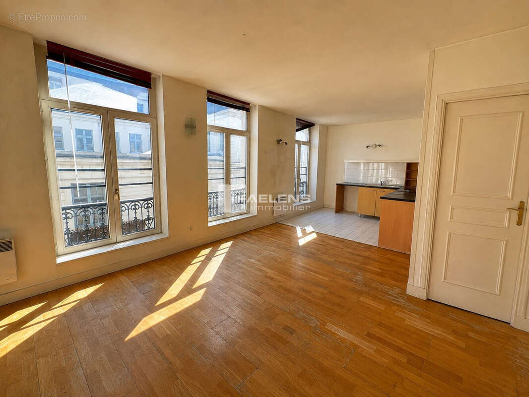 Appartement 53 m² à Lille  - photo 2