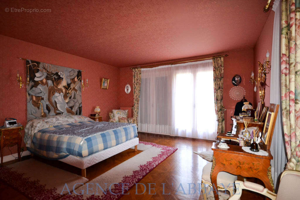 Maison à FONTCOUVERTE