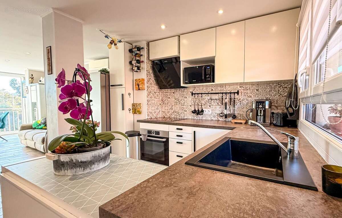 Appartement à BORMES-LES-MIMOSAS