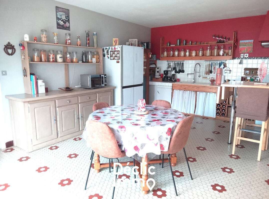 Maison à BOUILLE-COURDAULT