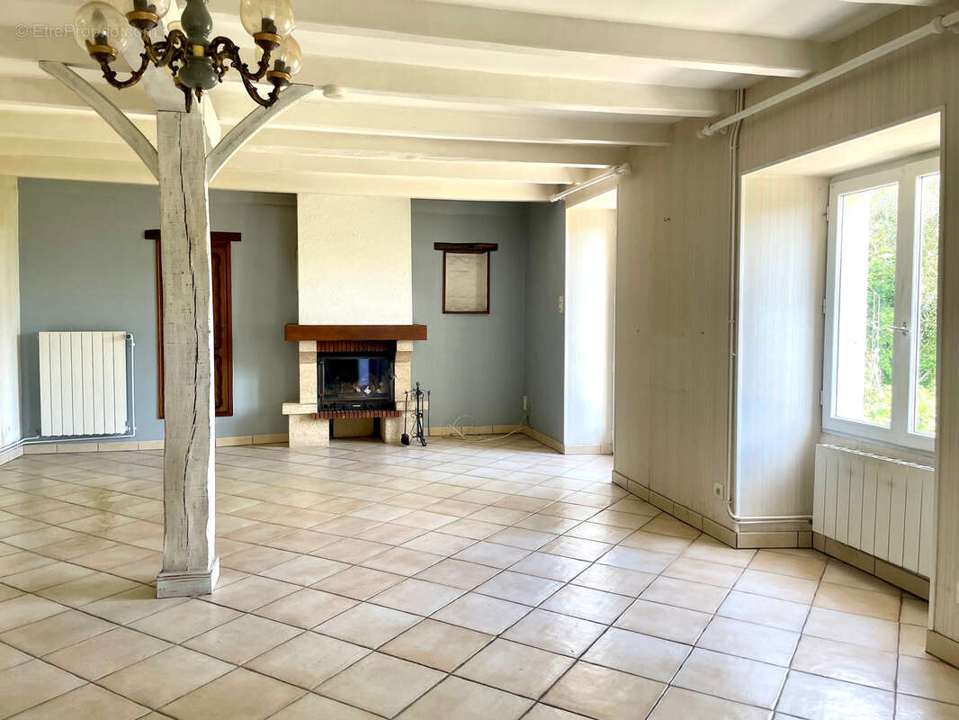 Maison à MIREBEAU