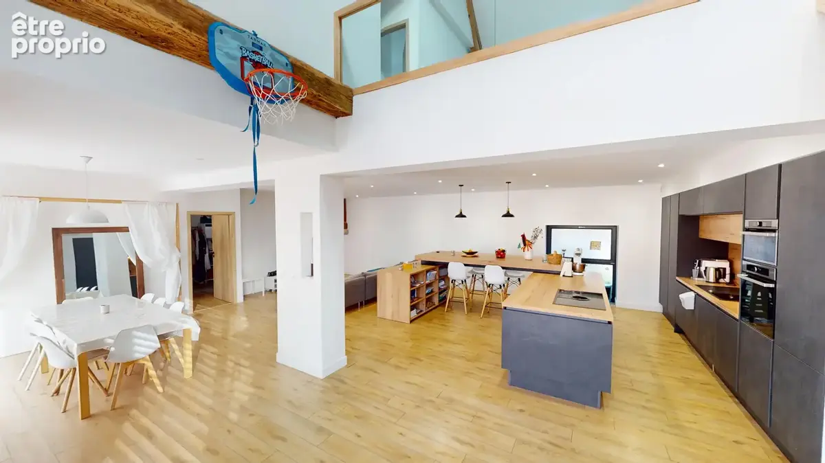 Maison 6 chambres avec piscine et garage - photo 2