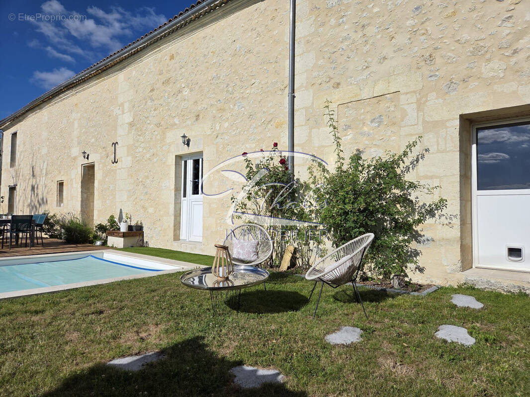 Maison à VILLEGOUGE
