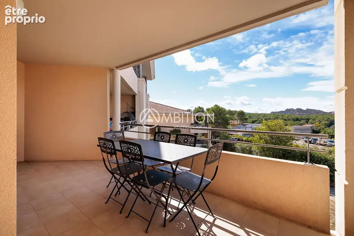 Roquebrune-sur-argens ? t2 avec terrasse, vue rocher, piscine et parking - photo 8