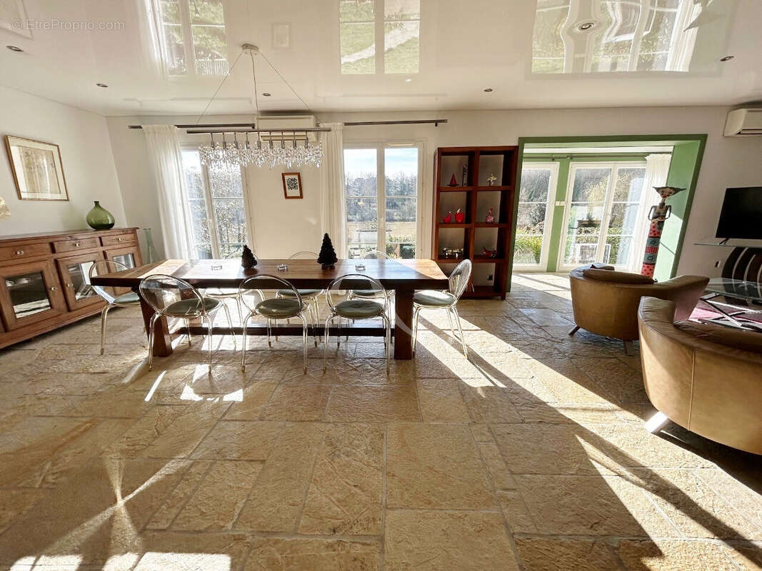 Maison 7 pièces sur sous-sol et avec vue dégagée - photo 3