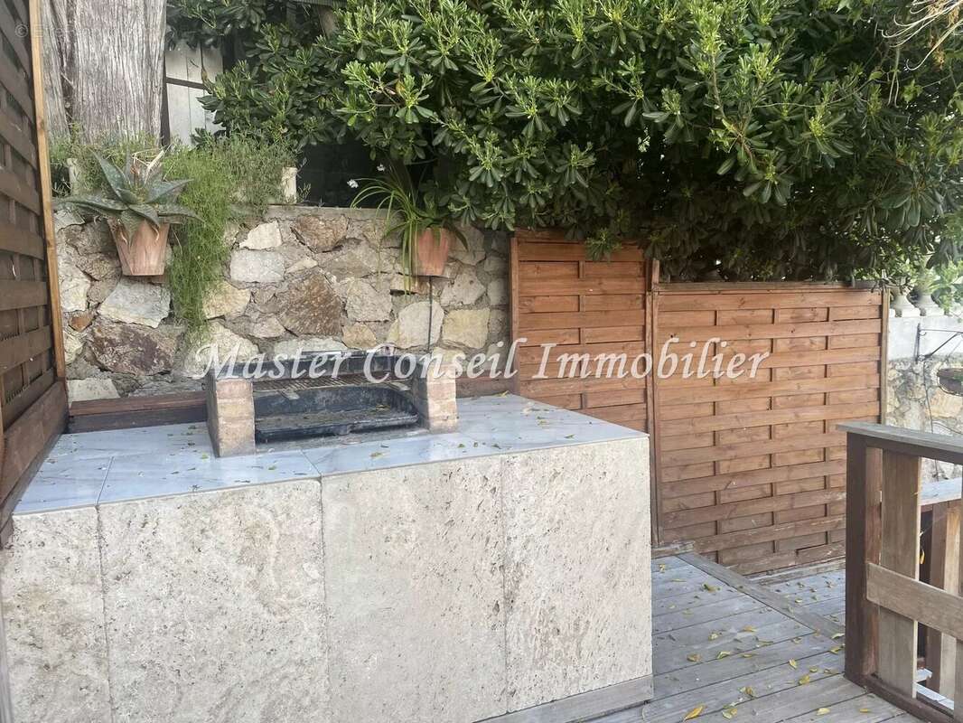Maison à VALLAURIS