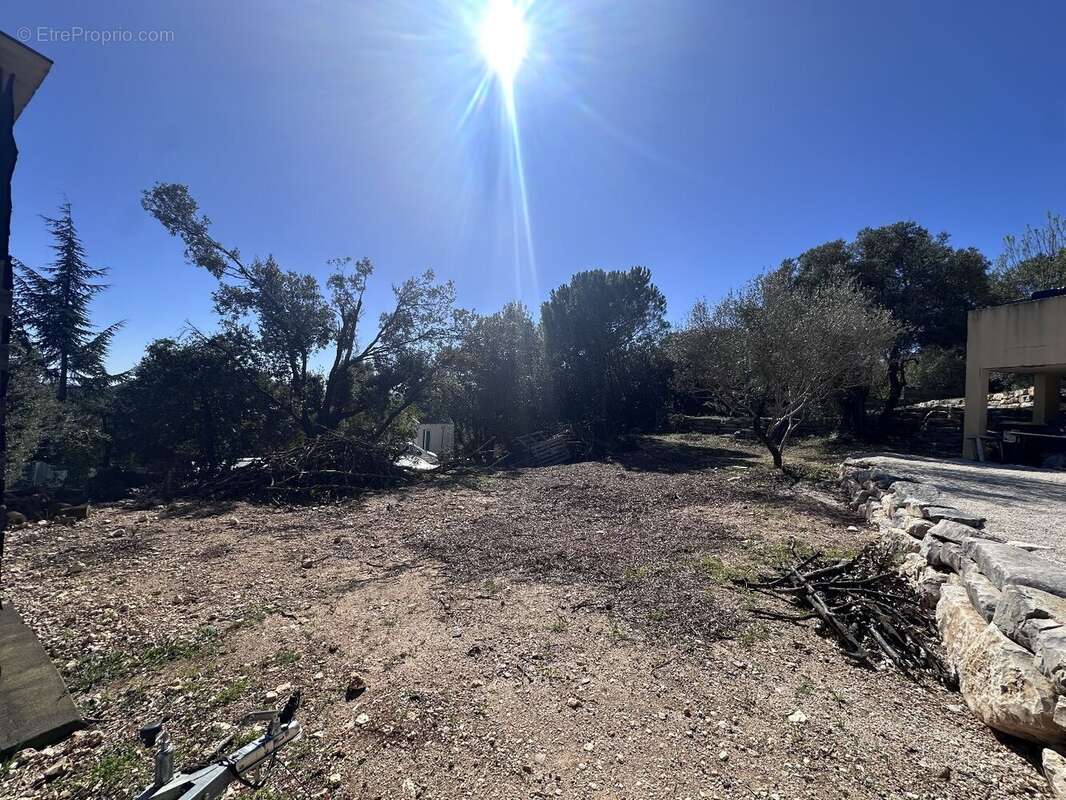 Terrain à COMBAILLAUX