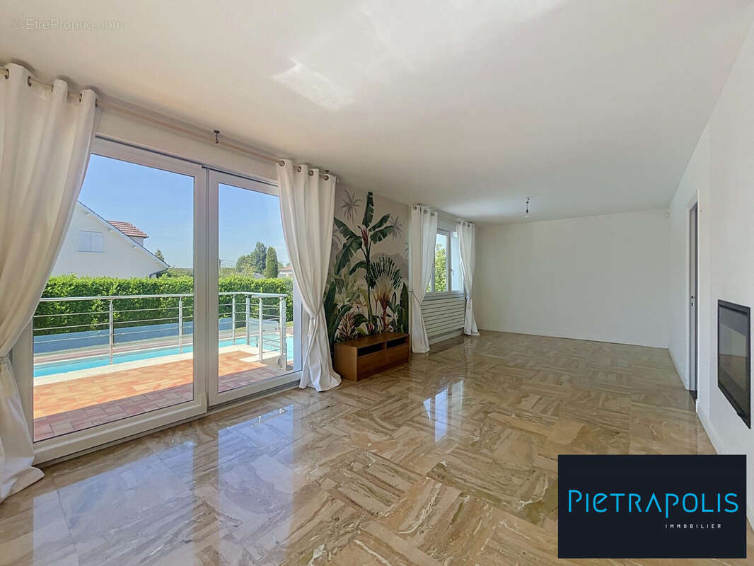 Maison 224 m² à Corcelles-Les-Citeaux  - photo 7