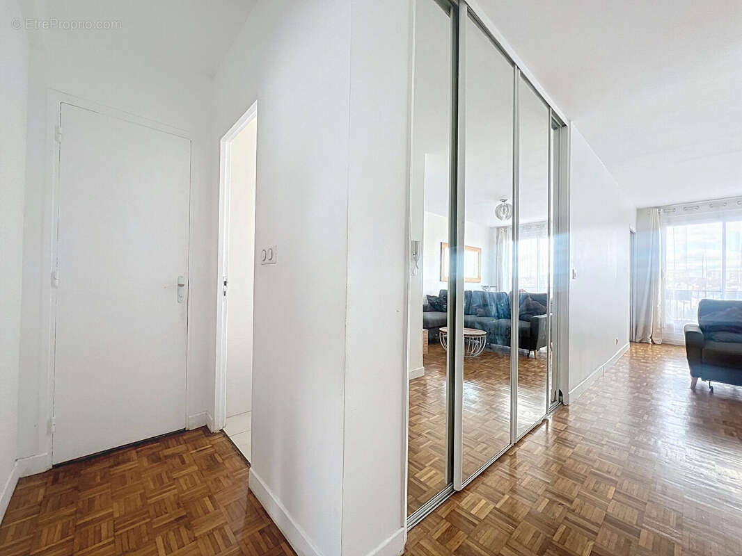 Appartement à ISSY-LES-MOULINEAUX