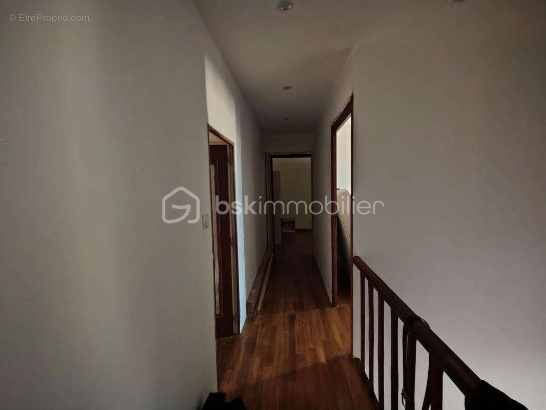  Maison familiale rénovée – 8 pièces – 150 m² – Secteur calme - photo 13