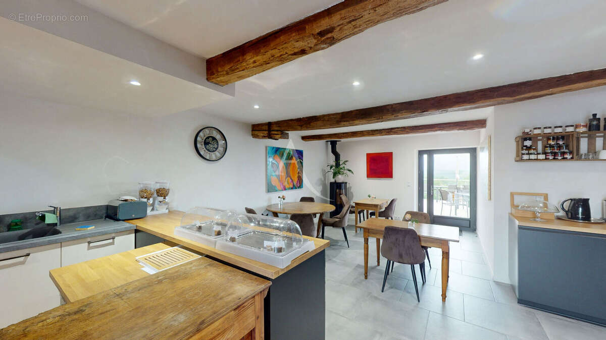 Maison 12 pièce(s) 370 m2 - photo 4