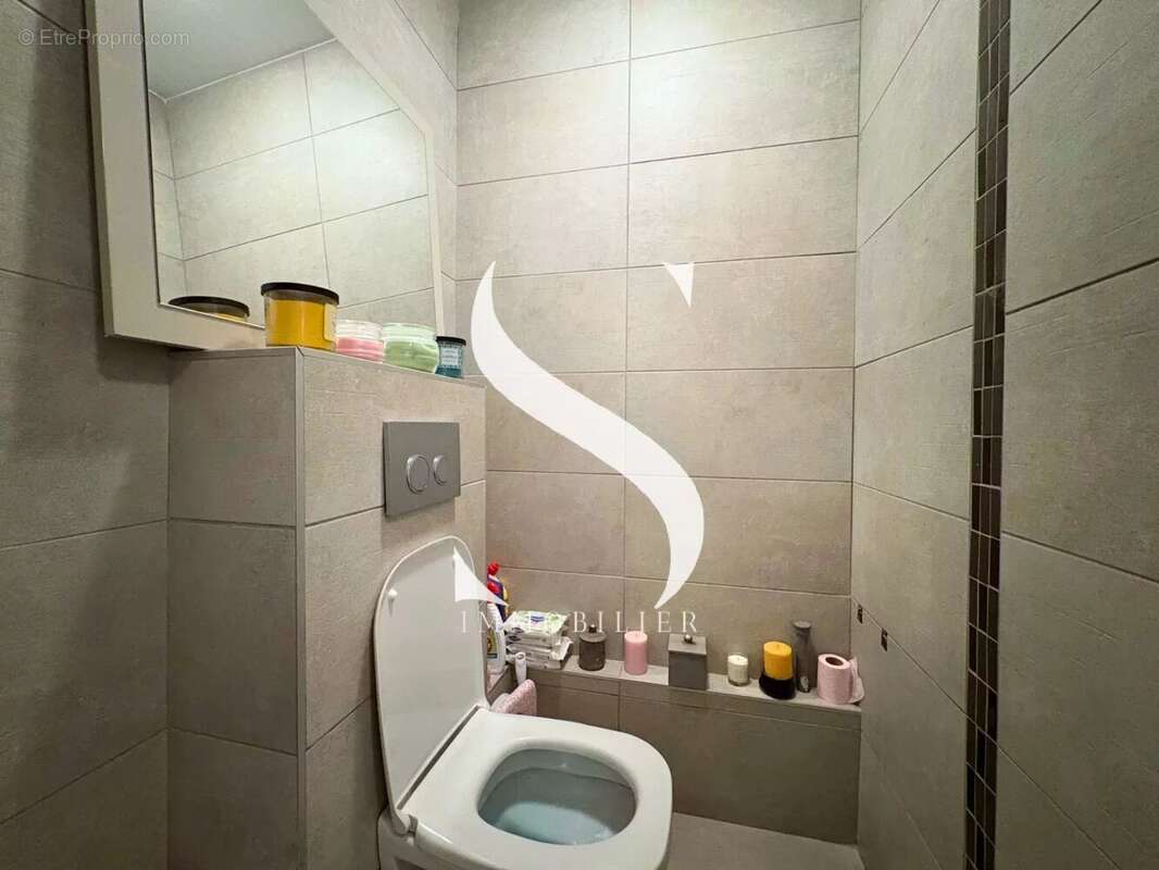 Appartement à VALLAURIS