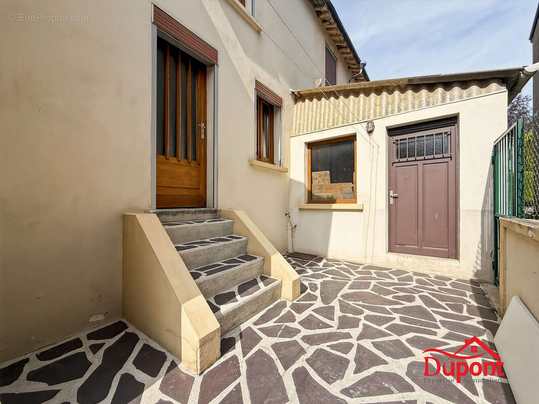 Maison 130 m² à Prix-Les-Mezieres  - photo 6