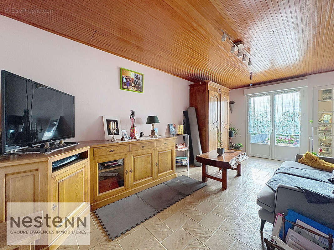 Maison à SAINT-URBAIN