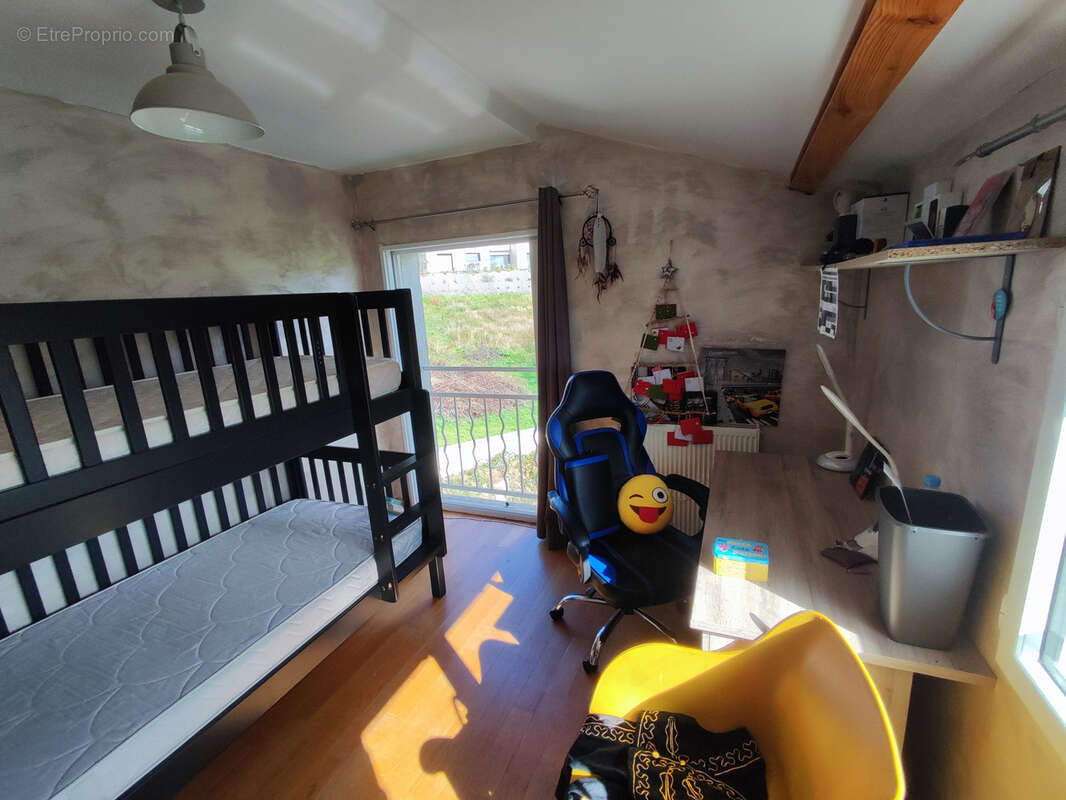 Maison à LA CHAPELLE-D'AUREC