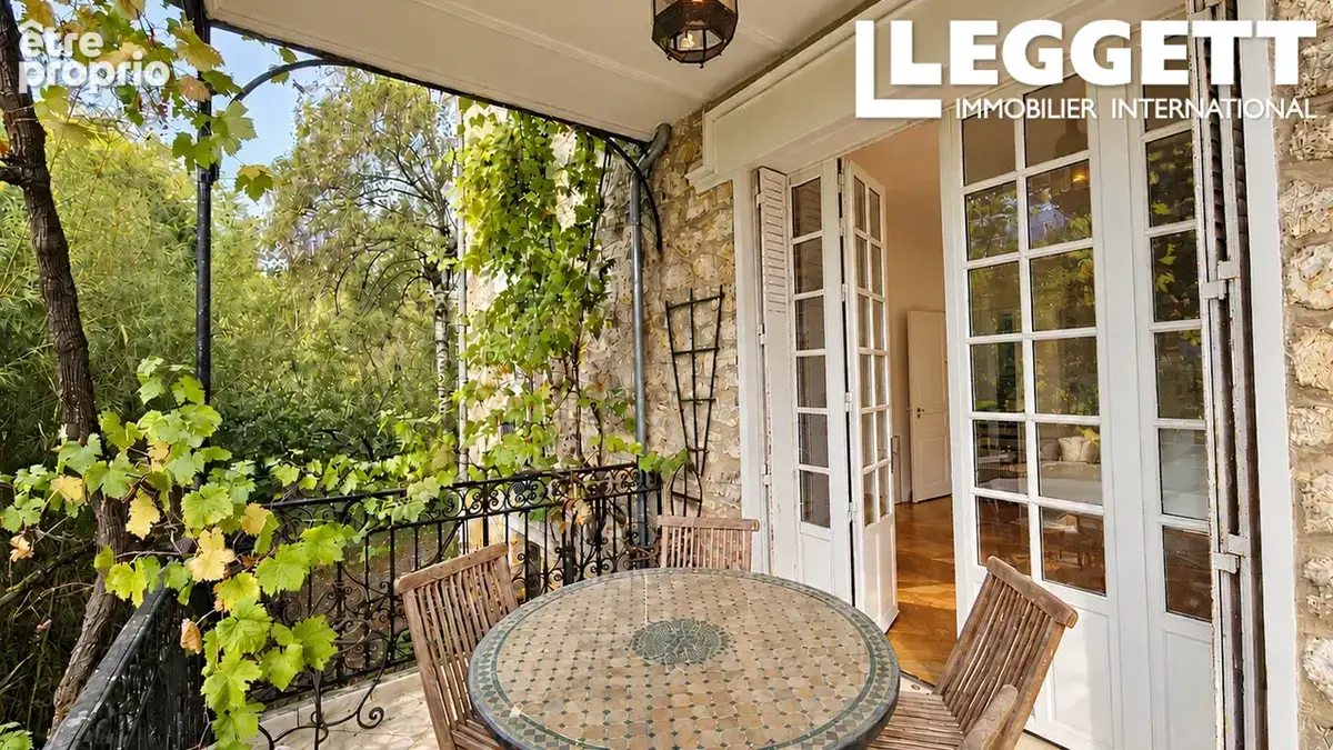 Élégante Maison de Maître en Meulière à Versailles. 7 Ch, Jardin Arboré, Calme, Charme d’Époque, Paris à 14km - photo 7