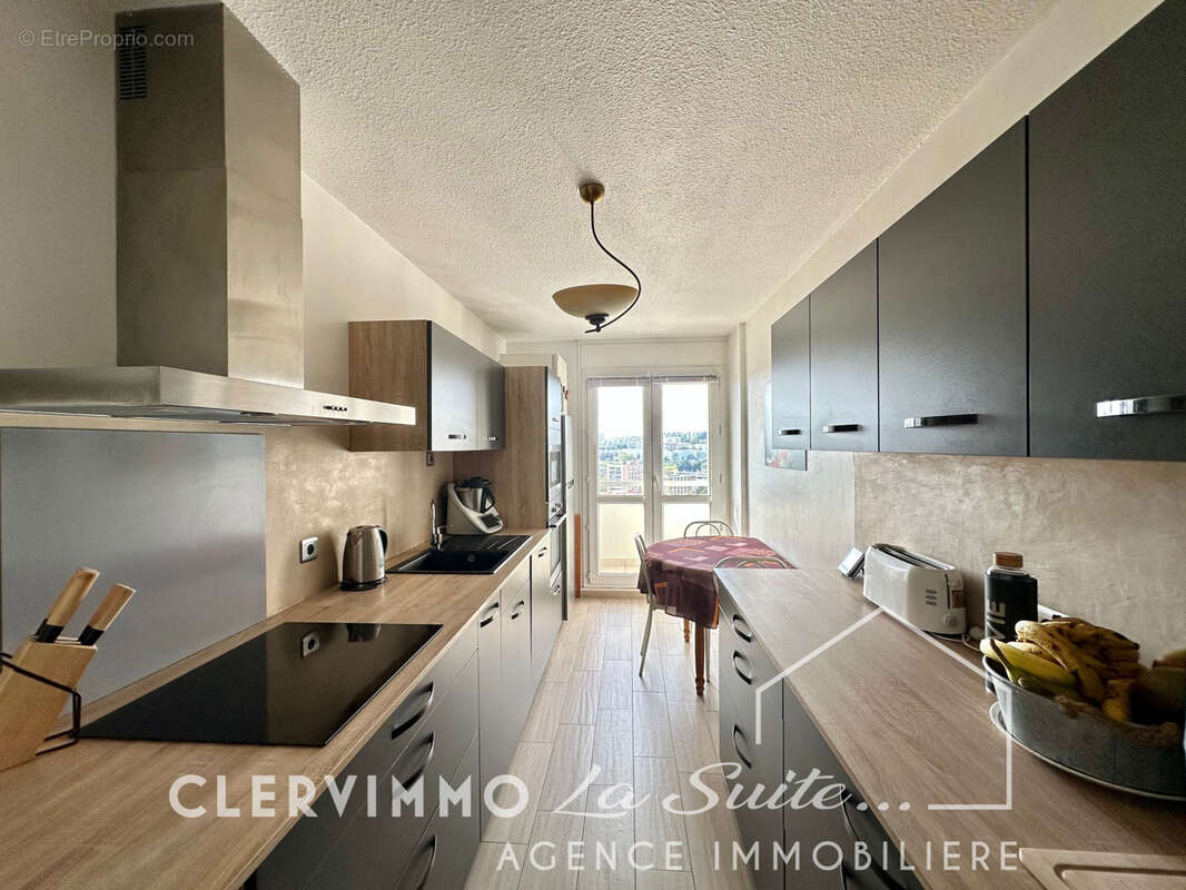 Appartement à MARSEILLE-11E