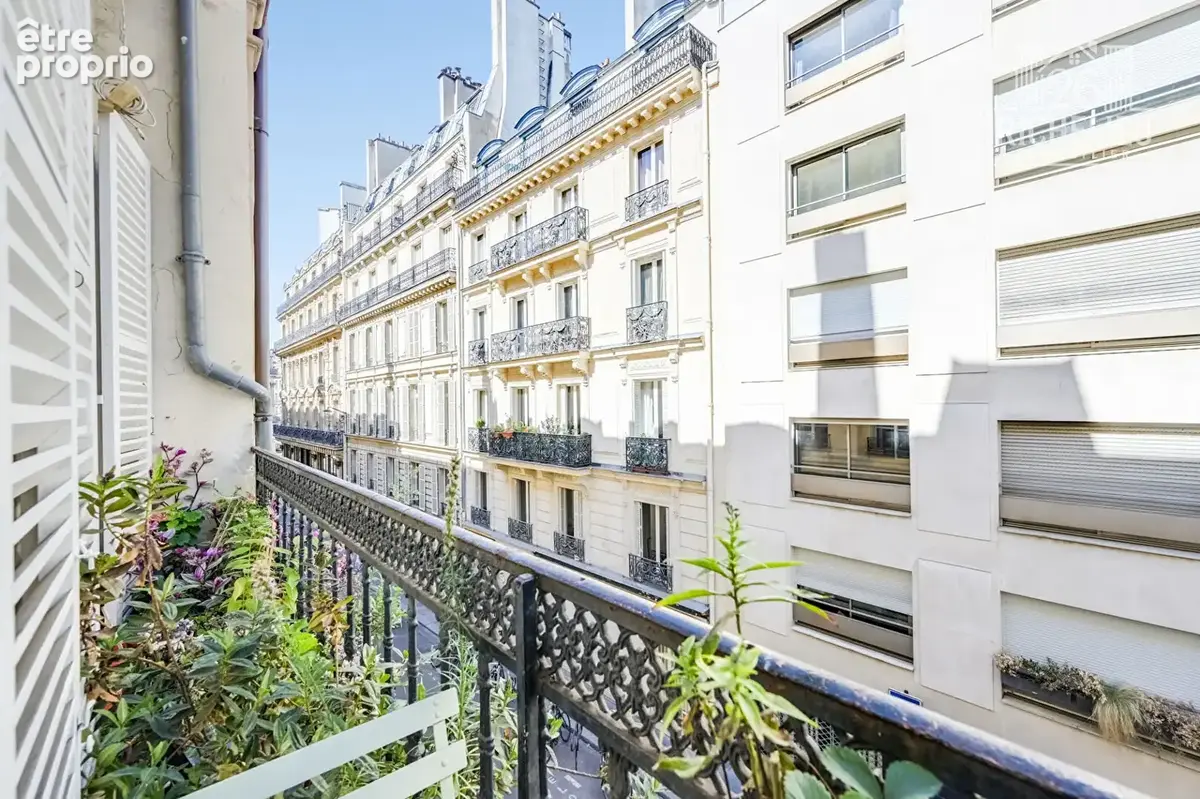 Paris 1er - Palais-Royal 2 pièces de charme - 48 m² Carrez - Balcon filant - photo 2