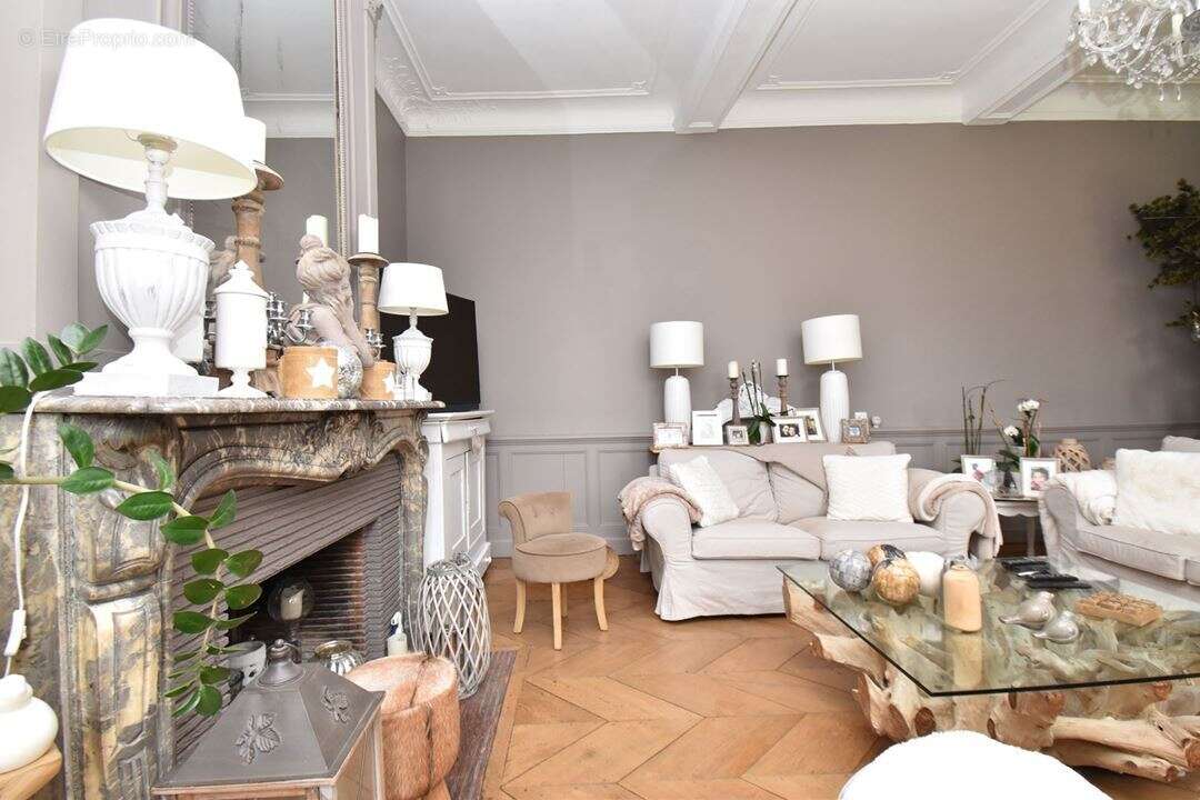Maison 250 m² à Cambrai  - photo 3