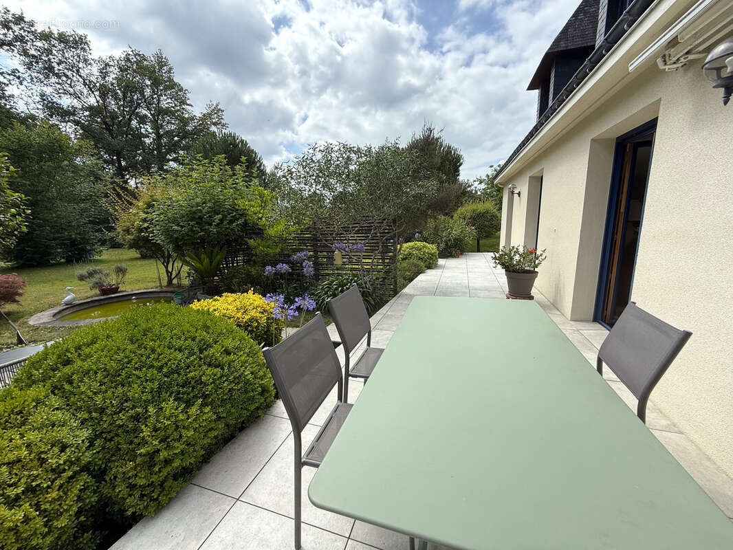 Maison à CLOHARS-CARNOET