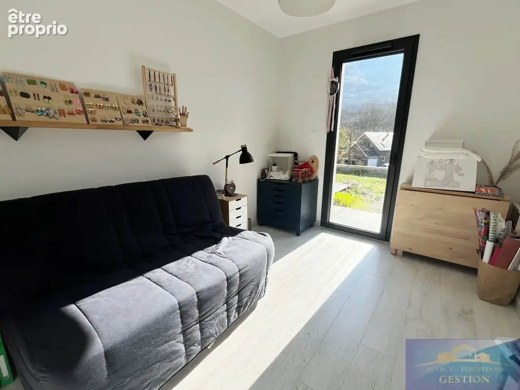Maison recente de plain-pied vue montagnes - photo 11