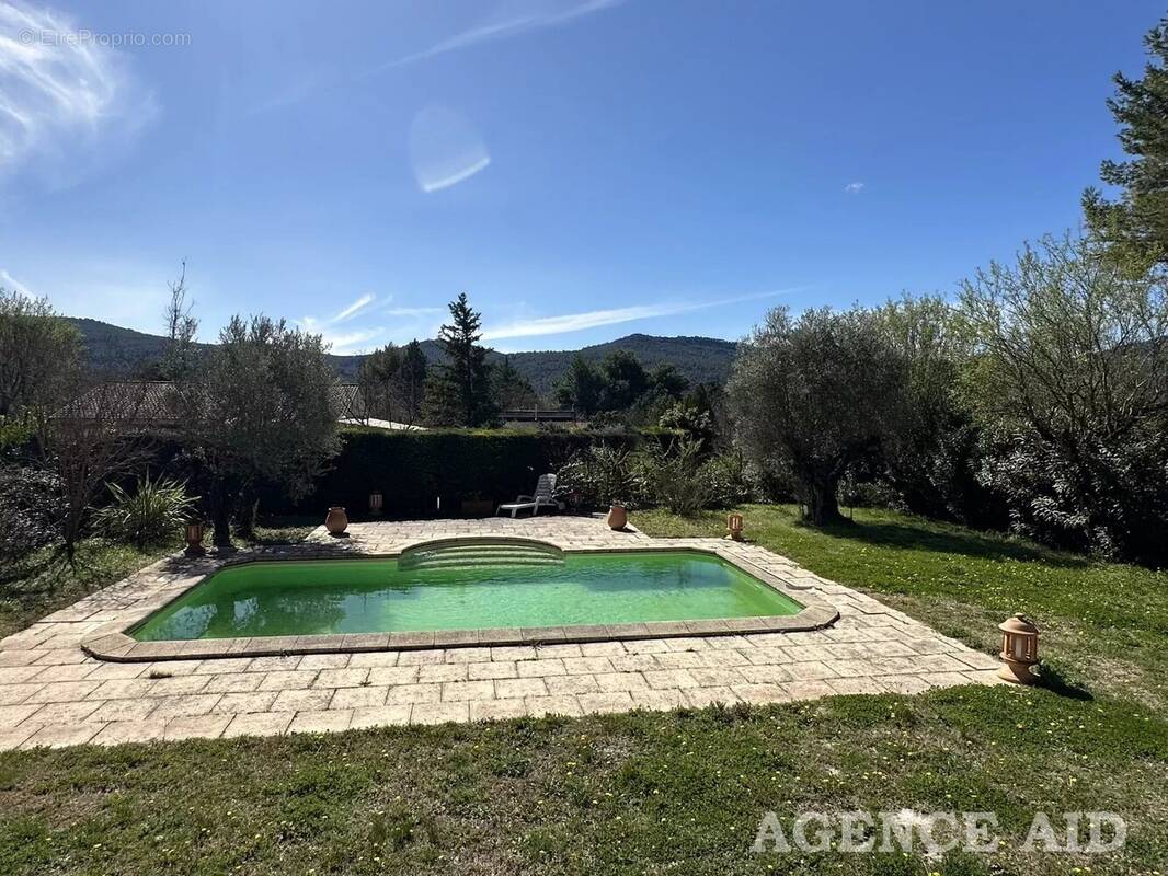 Maison à CUGES-LES-PINS