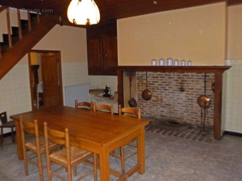 Dpt Lot (46), à vendre FRAYSSINET LE GELAT maison P6 de 124 m² avec dépendances 118 m² sur terrain de 820 m² - photo 2