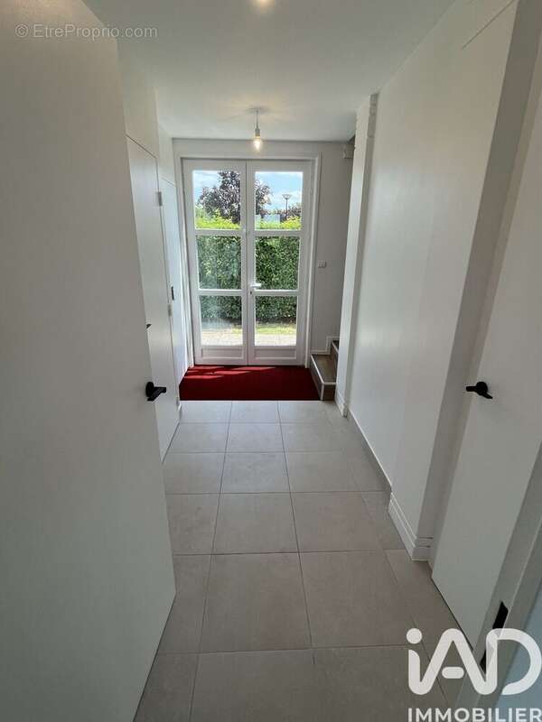 Photo 5 - Appartement à VOISINS-LE-BRETONNEUX