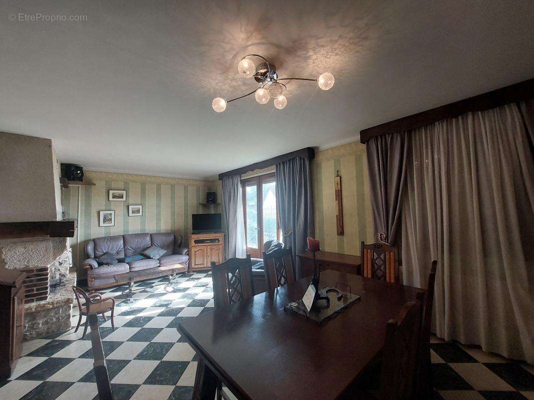 Maison à CONCHES-EN-OUCHE