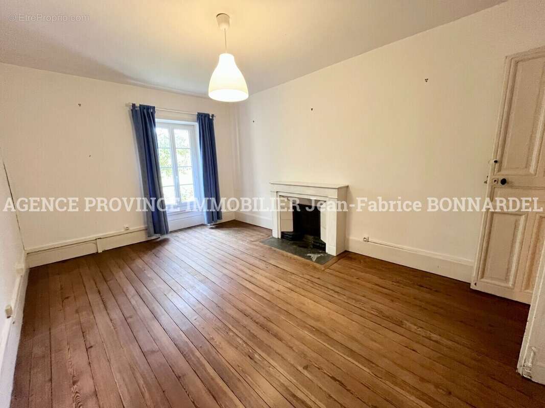 Maison 267 m² à Suze-La-Rousse  - photo 5
