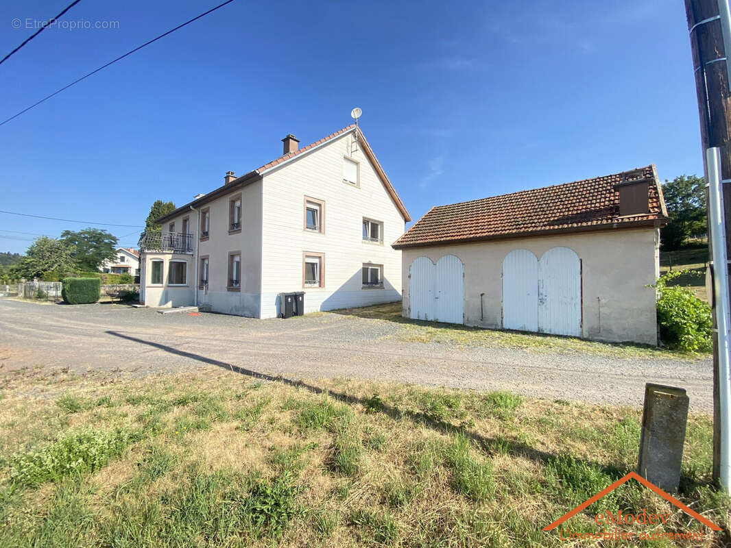 Maison 276 m² à Anould  - photo 2
