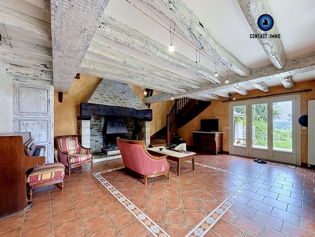 Maison à SAINT-PARDOUX-L'ORTIGIER