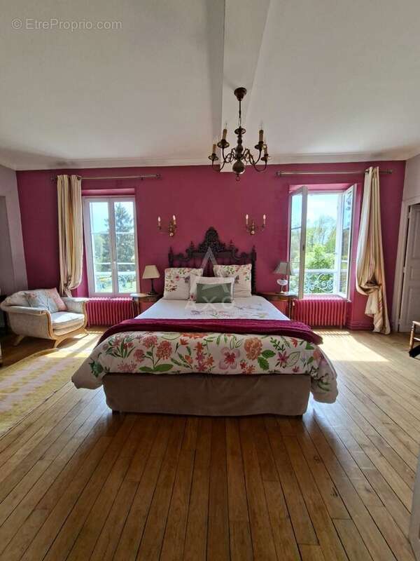 Exclusivité - Demeure de caractère du XIXe, chambres d'hôtes et maison indépendante - Puisaye, Nièvre (58) - à 1h45 de Paris - photo 8