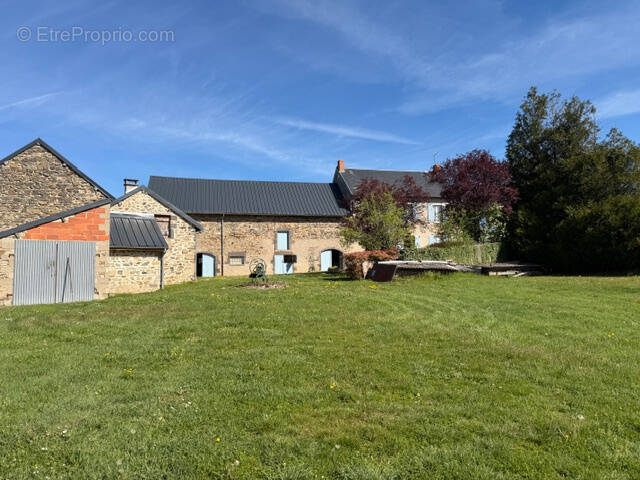 Maison à BLOT-L'EGLISE
