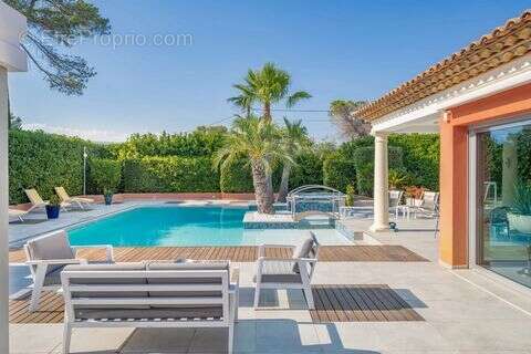 Maison à MOUGINS