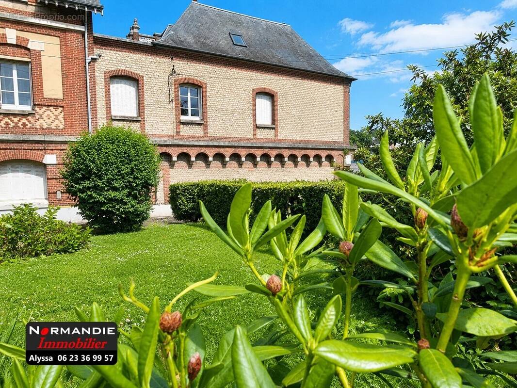 Appartement à GRUCHET-LE-VALASSE