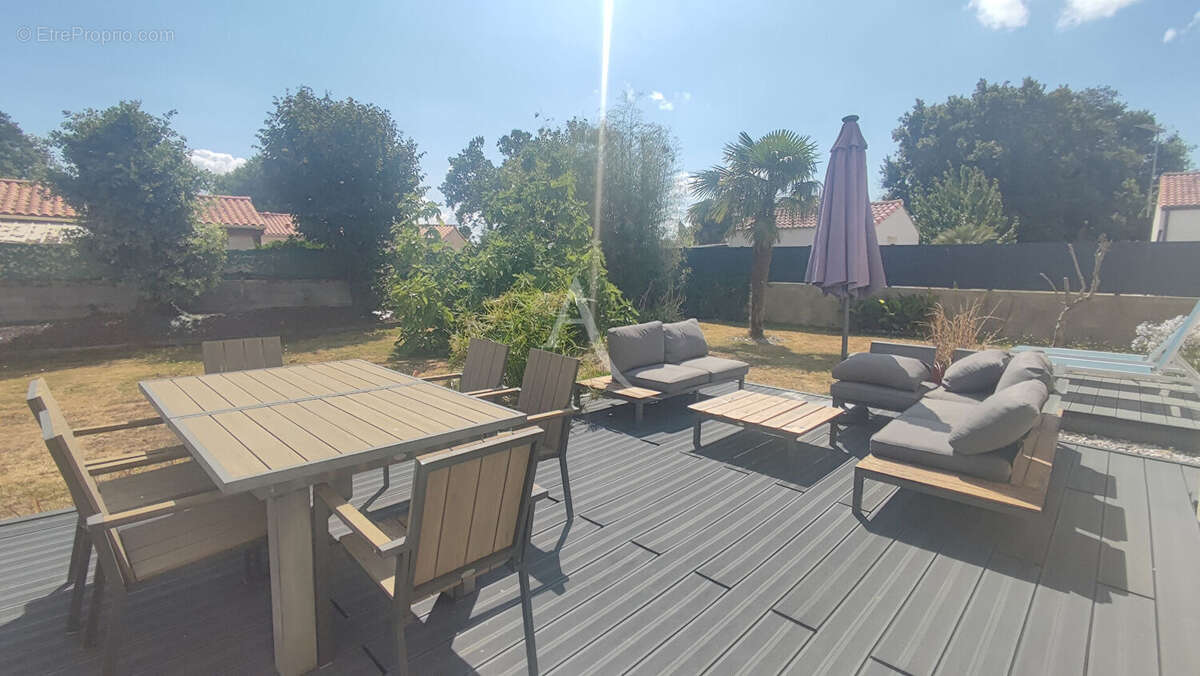 Charmante maison de plain-pied dans un quartier paisible !!! - photo 11