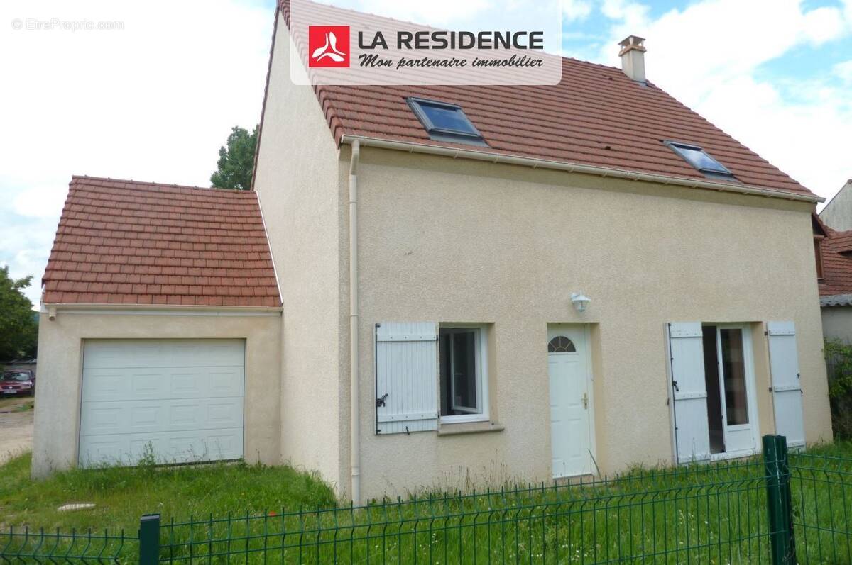 Maison à LES MUREAUX