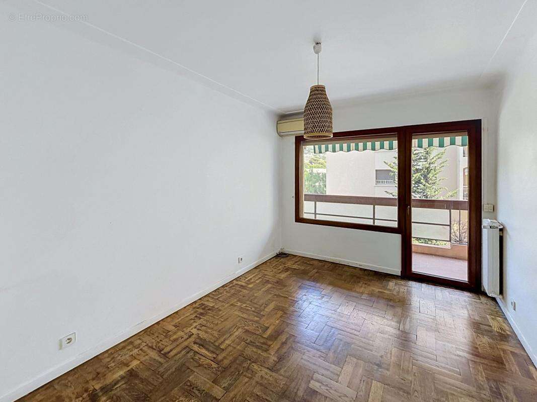 Appartement 95 m² à Le Cannet  - photo 5