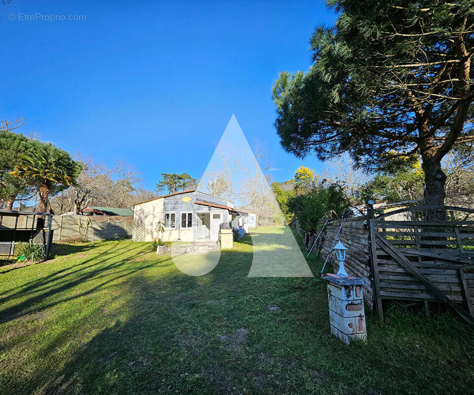 Maison à LES MATHES