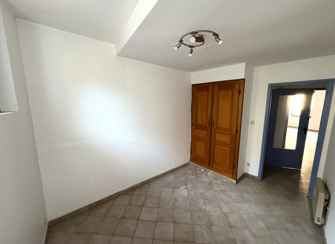 Appartement à CARCES