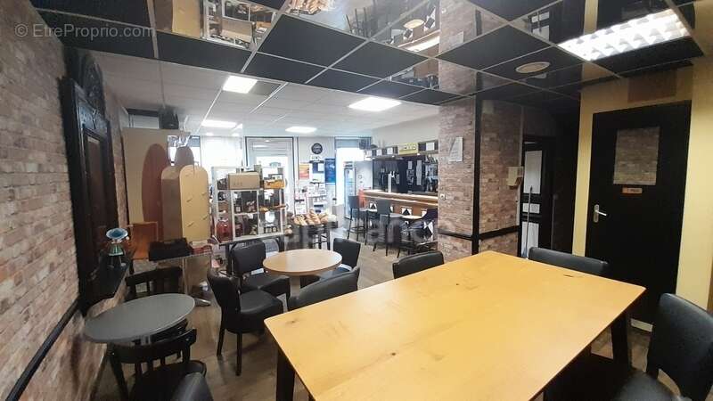 Commerce à LE HORPS