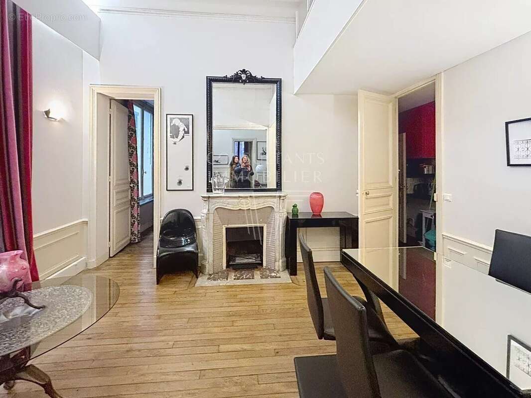 Appartement à NEUILLY-SUR-SEINE
