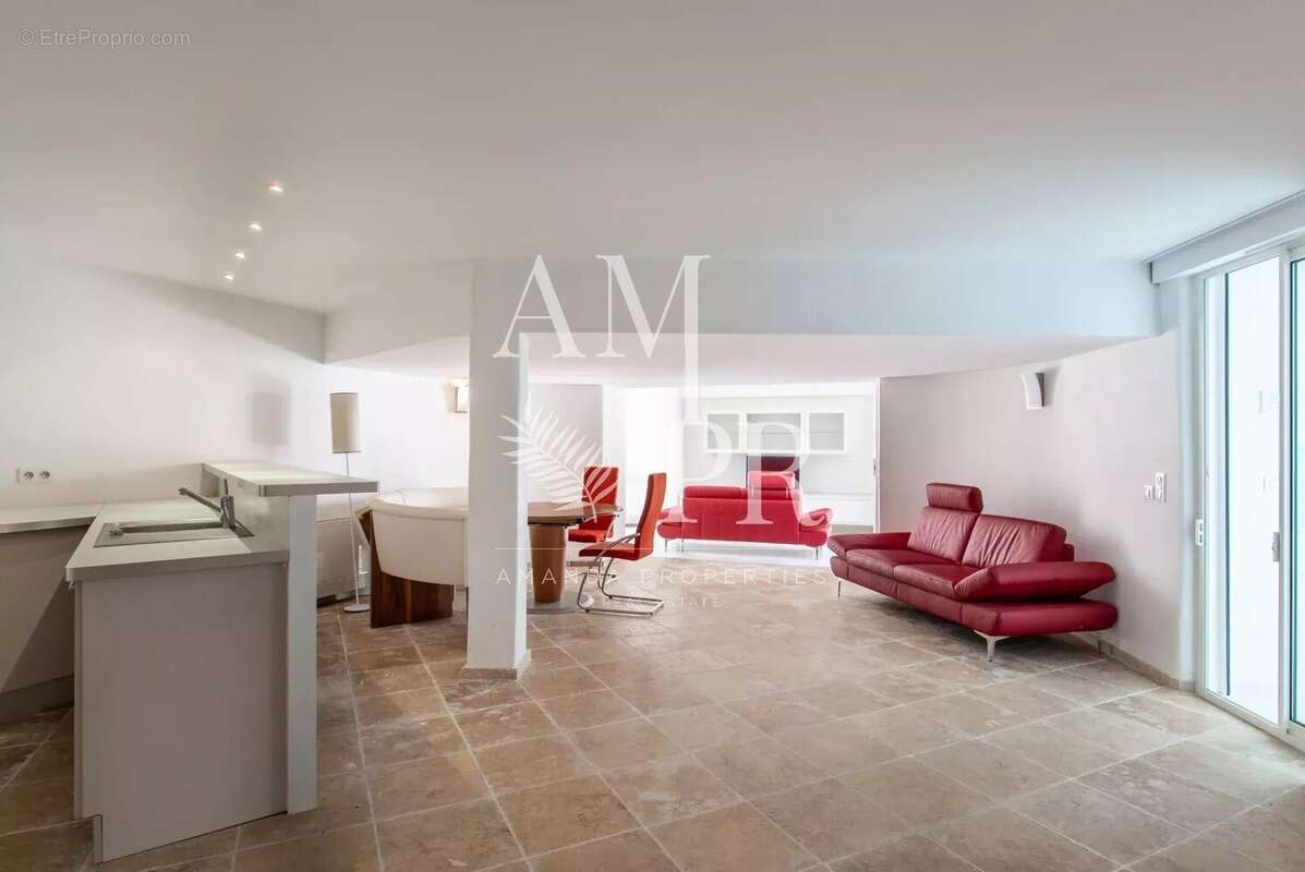 Maison à MOUANS-SARTOUX