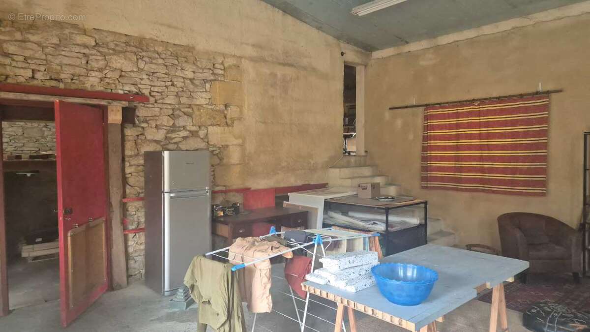 Maison à MEYRALS