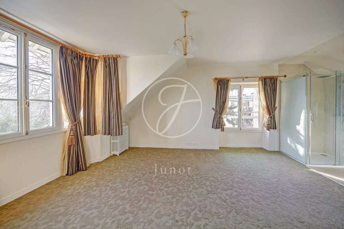 Maison à CROISSY-SUR-SEINE