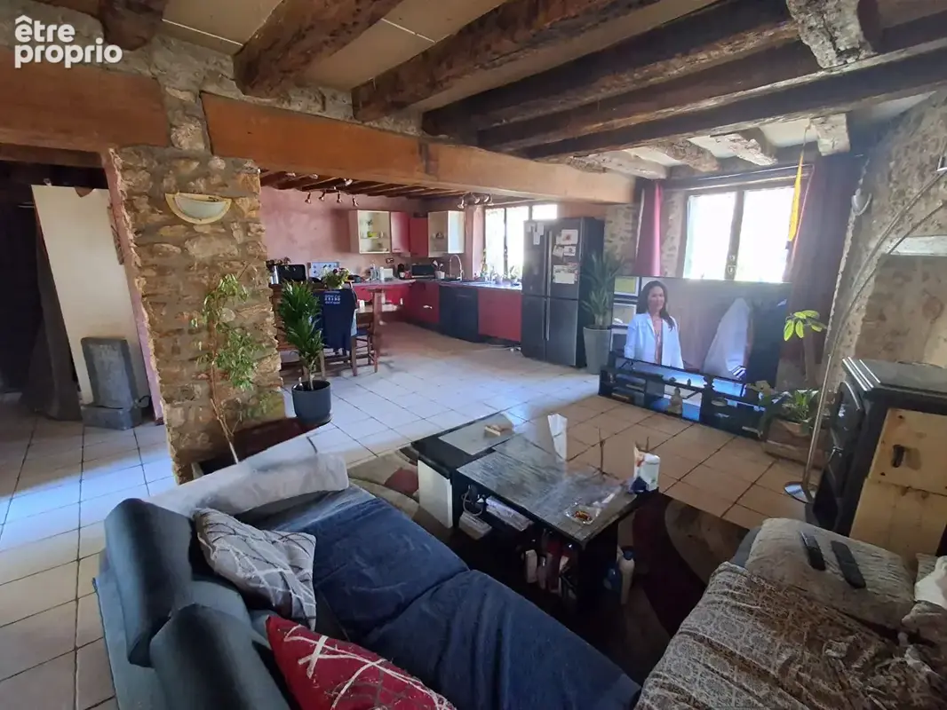 Ancien corps de ferme et ses dependances -tres beau potentiel - photo 4