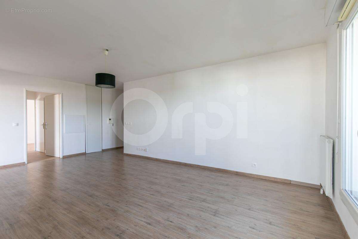 Appartement À Vendre - photo 3
