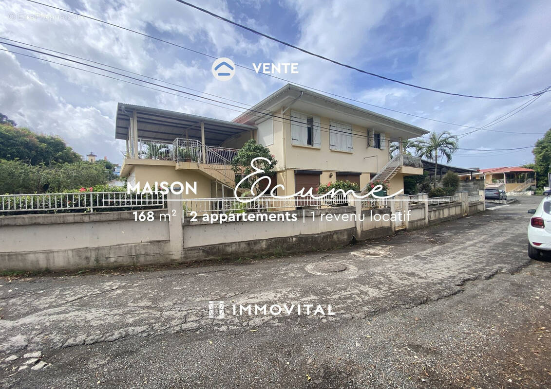 Maison de ville sur deux niveaux - Deux appartements   Baillif Bourg - photo 1