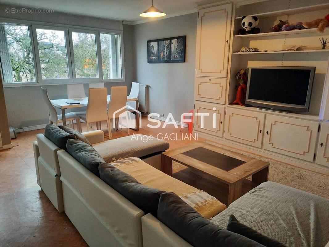 Photo 1 - Appartement à LAVAL